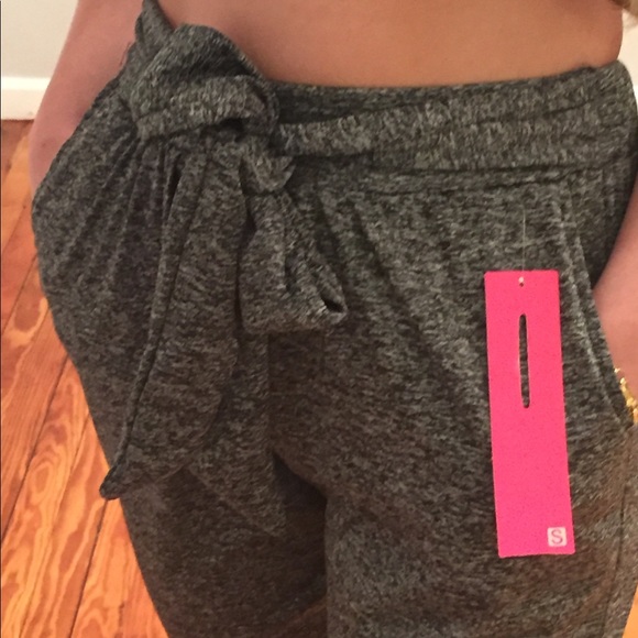 Athleisure semi harem pant - Picture 2 of 4